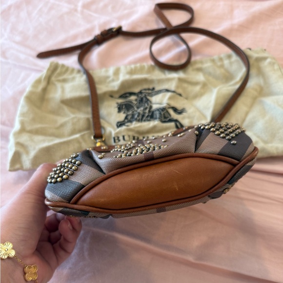 Mini Burberry handbag - Picture 3 of 9
